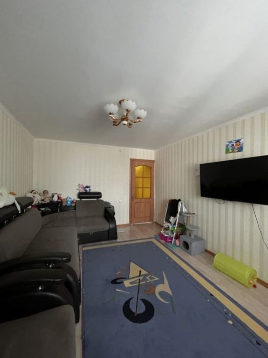 Продам 3х квартиру район бэста