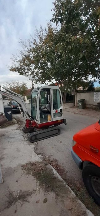 Услуги с мини багер, мини челен товарач и самосвал с кран.