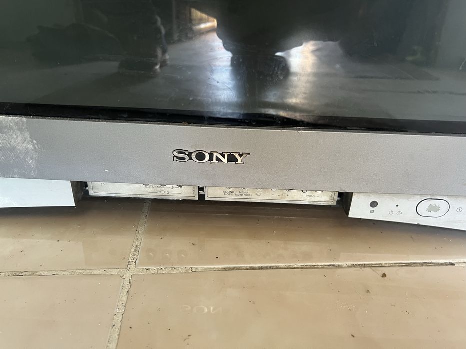 Продам большой телевизор