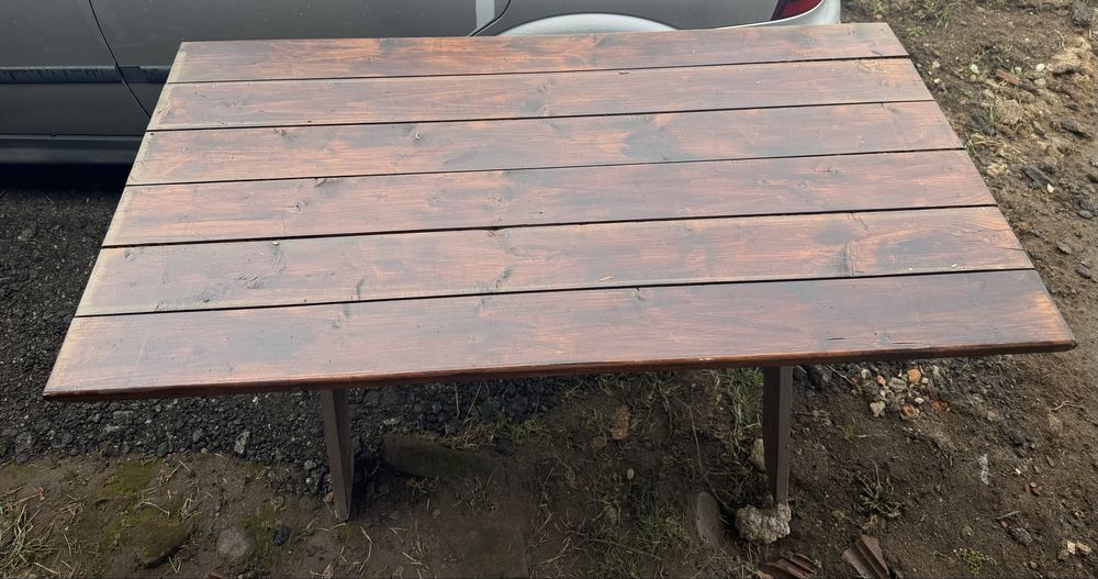 Дървена маса с 2 пейки