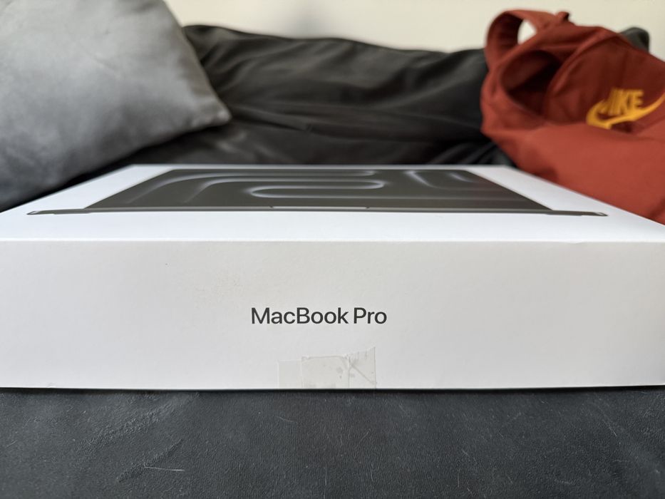 Macbook Pro M3 Pro 11CPU/14GPU 18RAM 512SSD