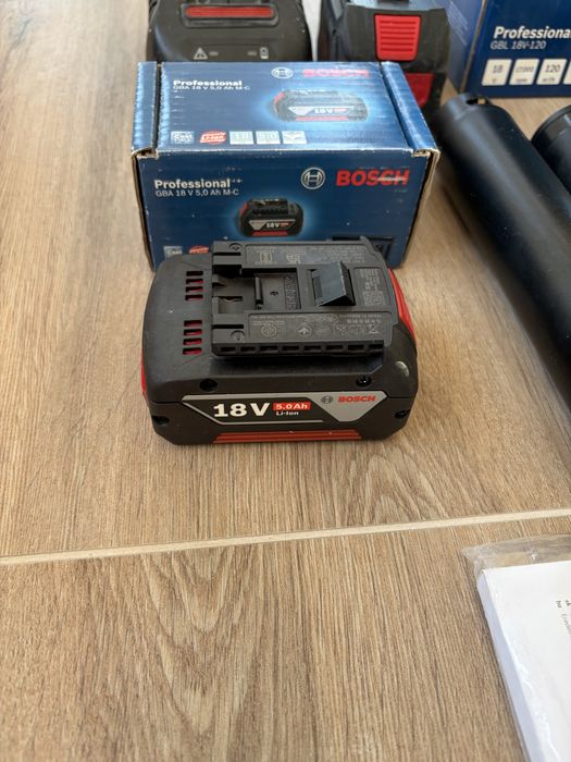 Set Bosch Professional GBL 18V-120 + 2 acumulatori 18V + încărcător GAL 1880 CV