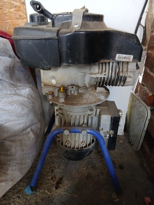 Generator pe benzina