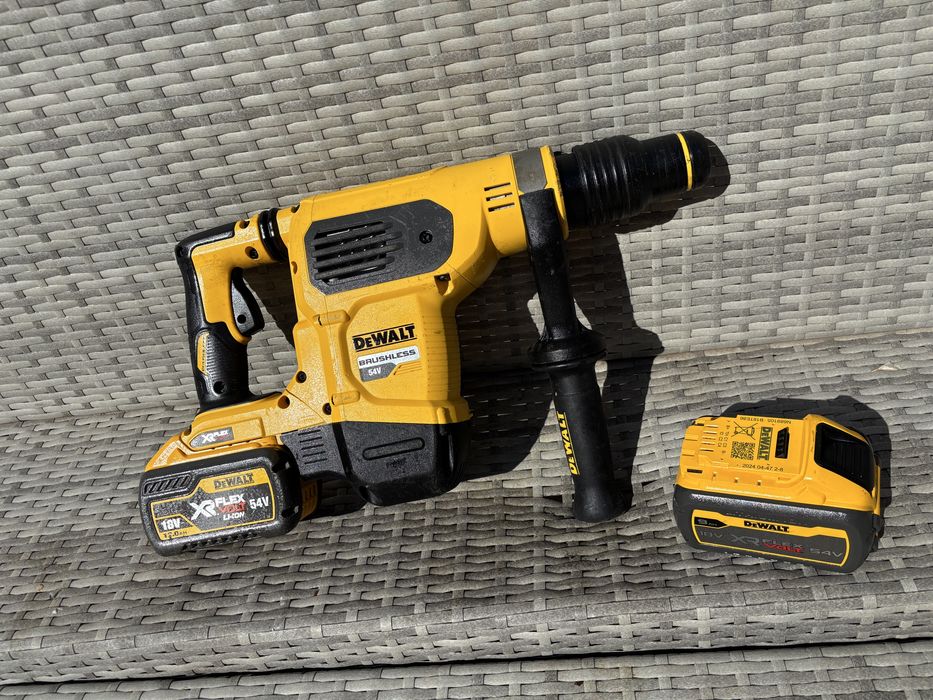 Rotopercutor dewalt DCH481 2025