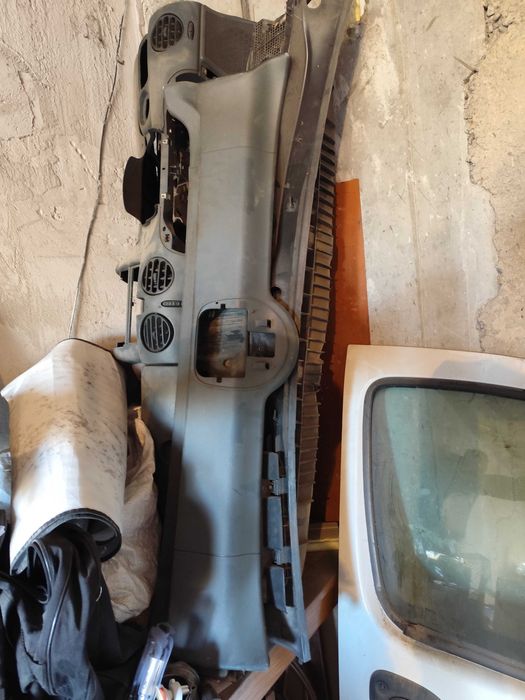 Рено Канго на части