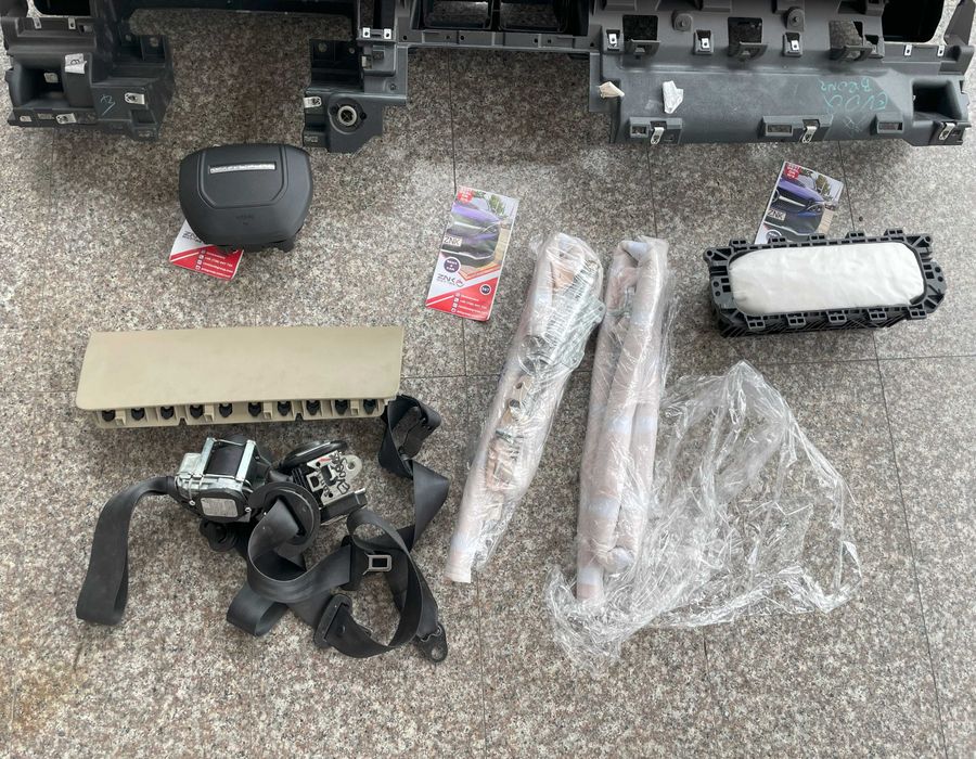 Range Rover Evoque - plansa de bord - kit airbag - centuri siguranta