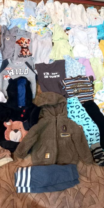 Новорожденному ребенку вещи .