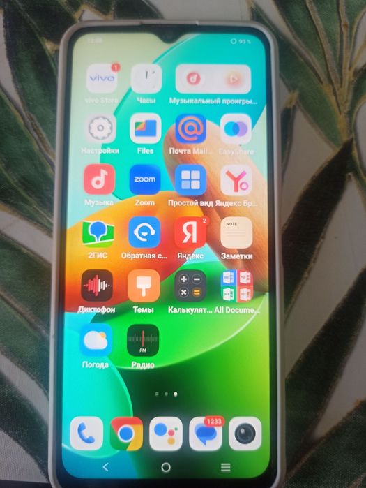 Продаю телефон VIVO Y35