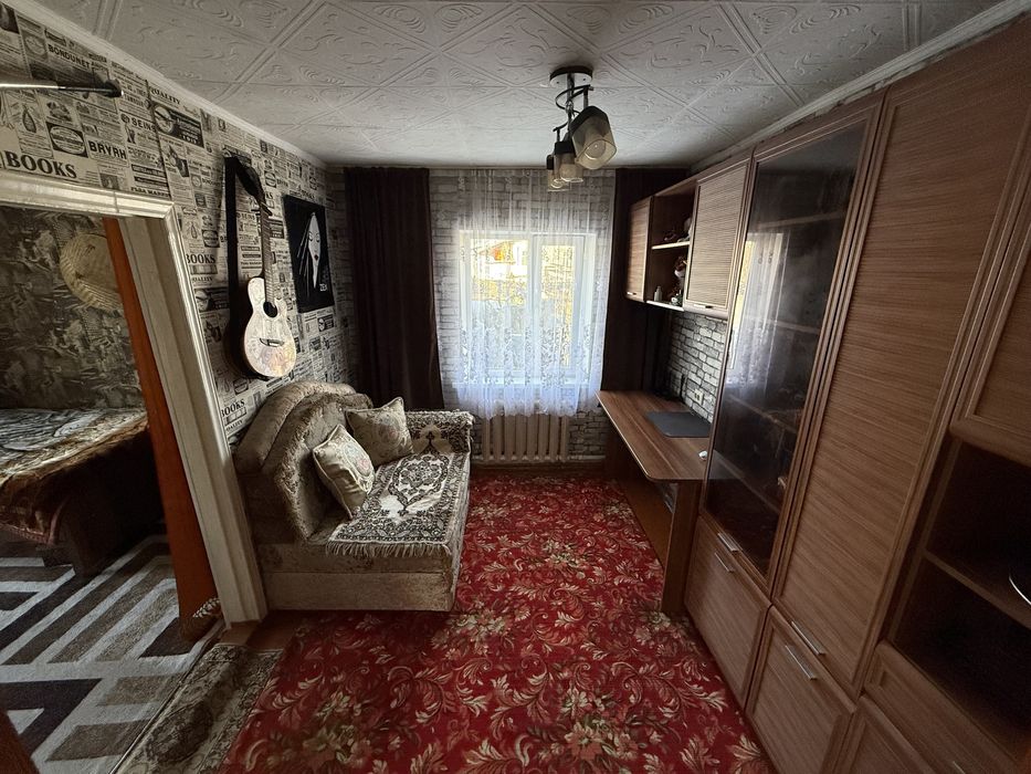 Дом с мебелью и коврами