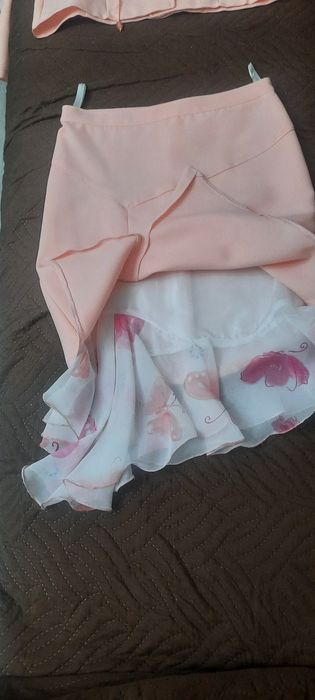 Две костюмчета...