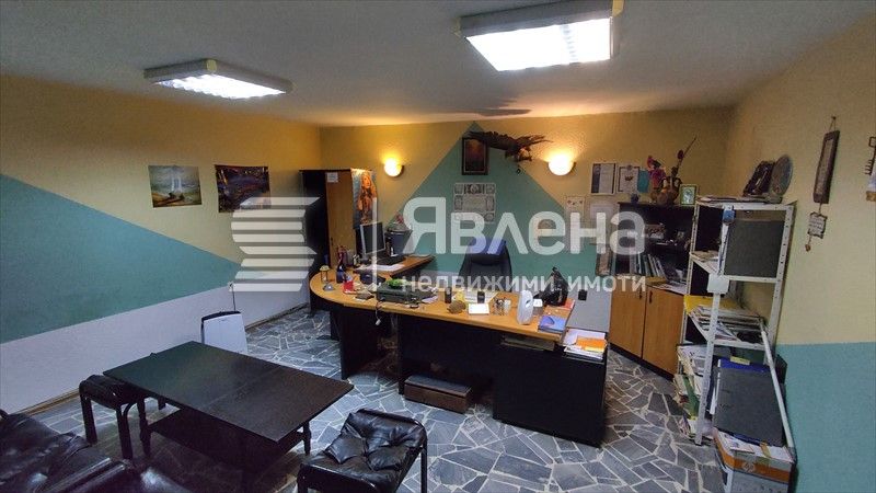 Продава се Офис в Бургас, Възраждане - 227 кв.м за 699 €/кв.м - Снимка #2