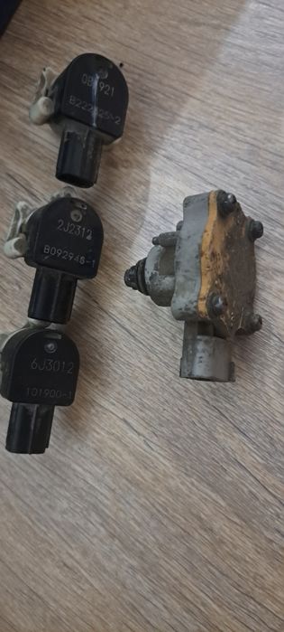 Датчик высоты Toyota Lexus