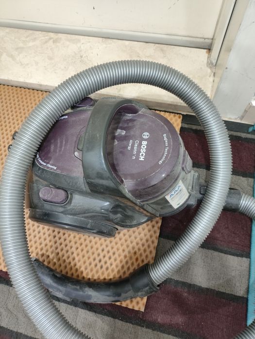 Продам пылесос BOSCH