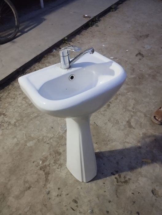 Uncha ishlatilmagan Yangi holda turibdi sifatli razrmeri 1:35