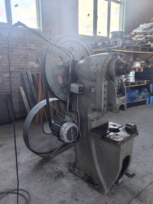 Ексцентрик преса