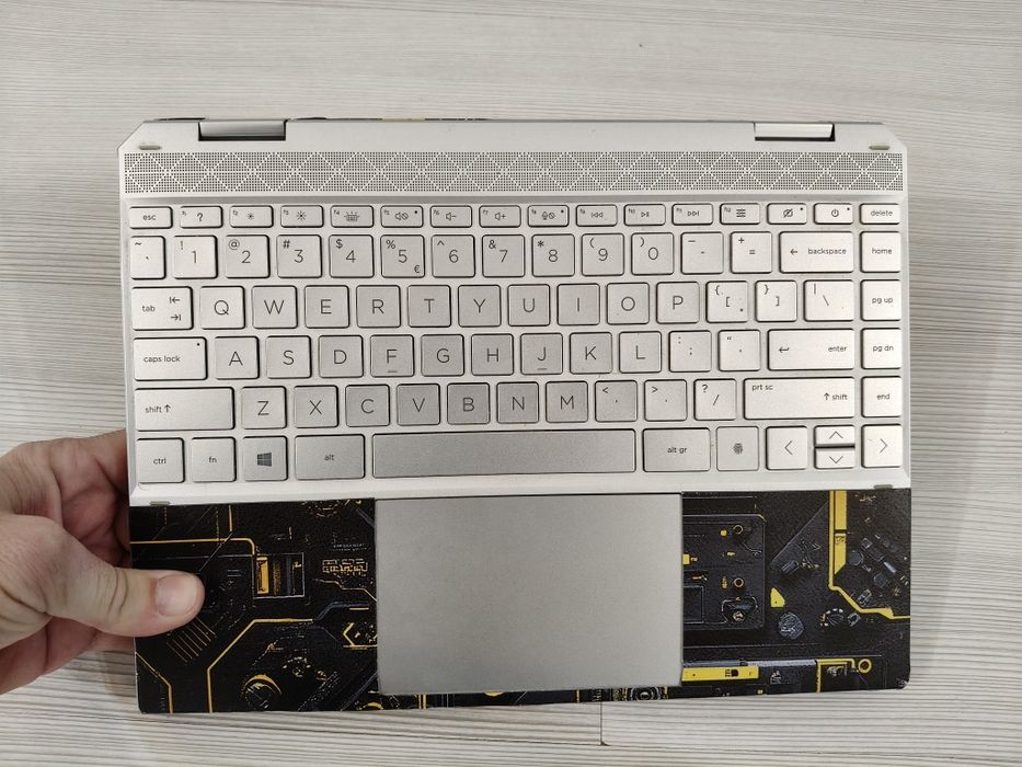 Vând HP Spectre 360