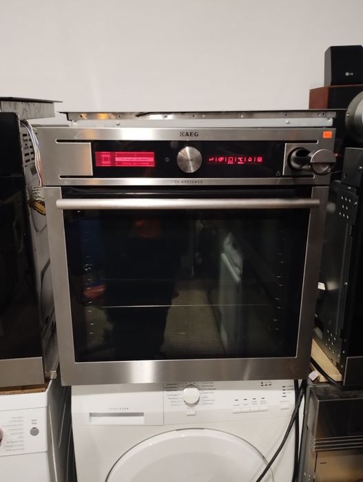Мултифункционална фурна AEG Competence Конвектомат