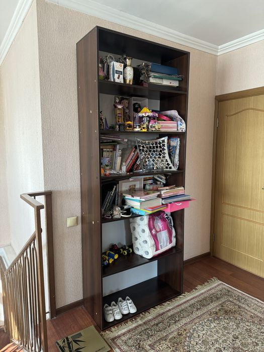 Продам шкаф для книг