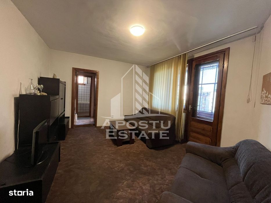 Apartament cu 2 camere, semidecomandat, Spitalul Judetean — fotografia 1
