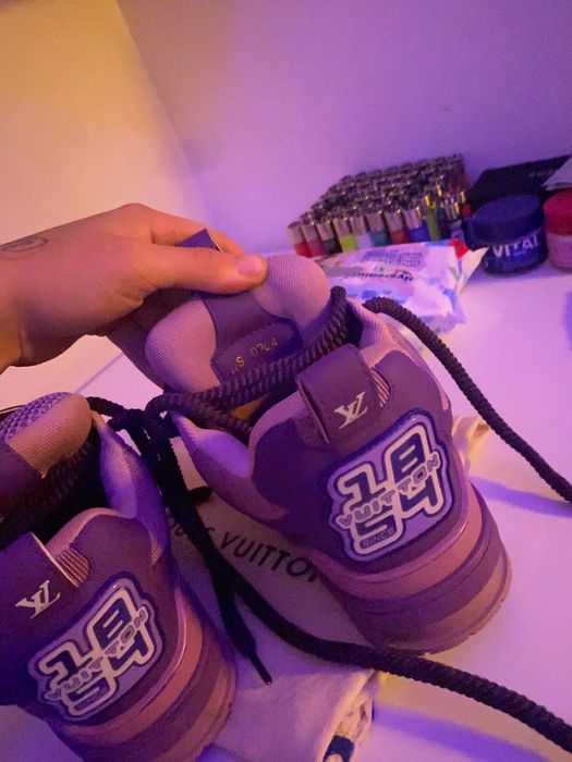 Vând L.V. model deosebit Nr 40