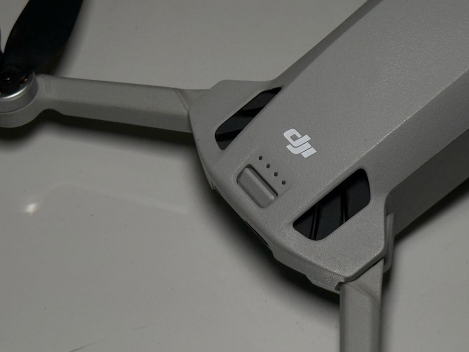 DJI Mini 4 Pro Fly More Combo