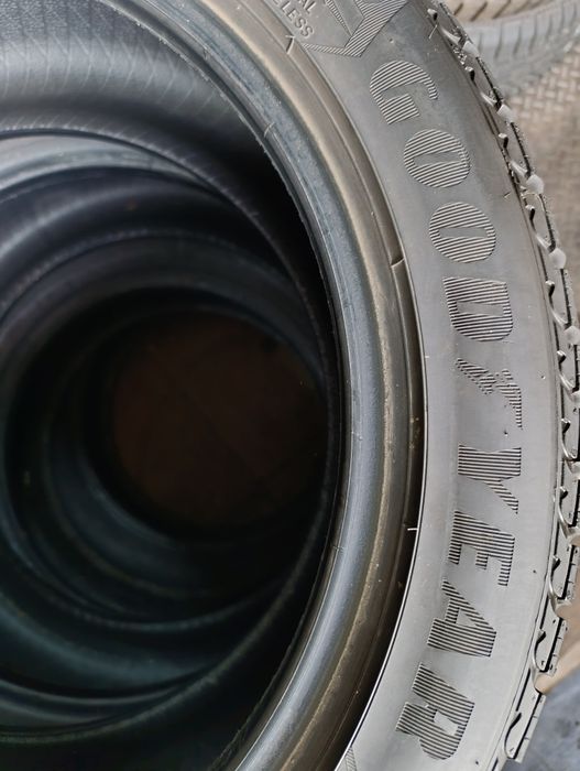 Anvelope de iarnă 245 45 18 Goodyear