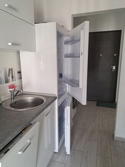 Inchiriez garsoniera Plaza Exigent