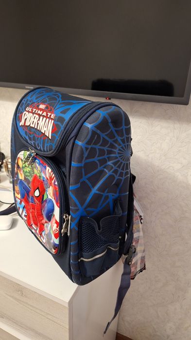 Продам  портфель в школу