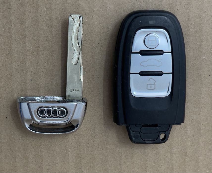 Ключ AUDI 4G0959754K