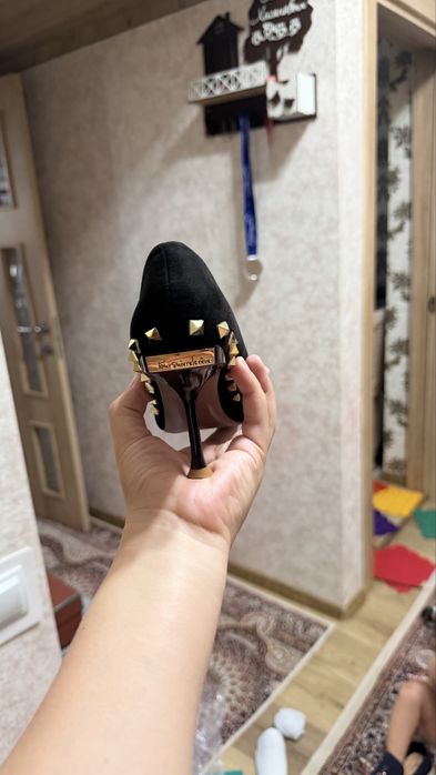 Туфли сотилади янги