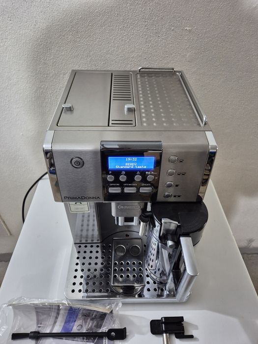 Кафеавтомат Delonghi PrimaDonna