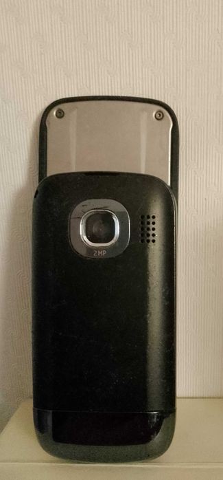 Nokia C2-02  (+кабел за зареждане)