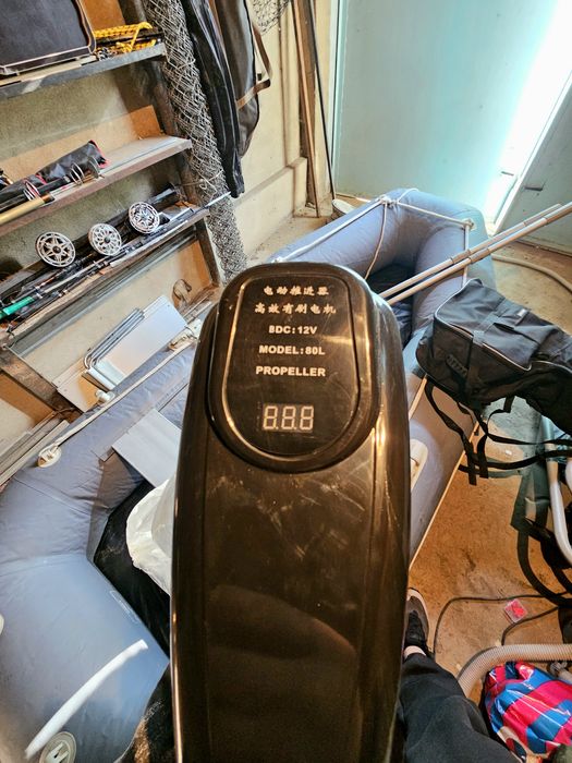 Продам лодку с моторами