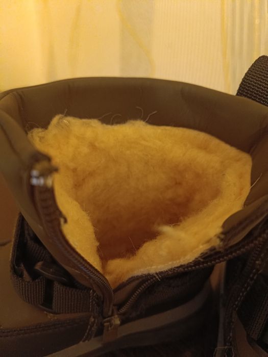 Продам сапожки детские