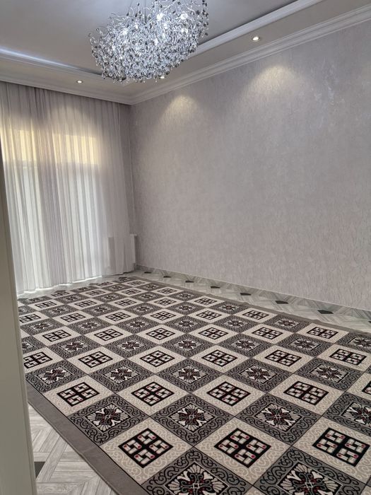 Уч кахрамонда евро уй сотилади, 2 этаж 7 хона 5 та санузел 2 та кухня.