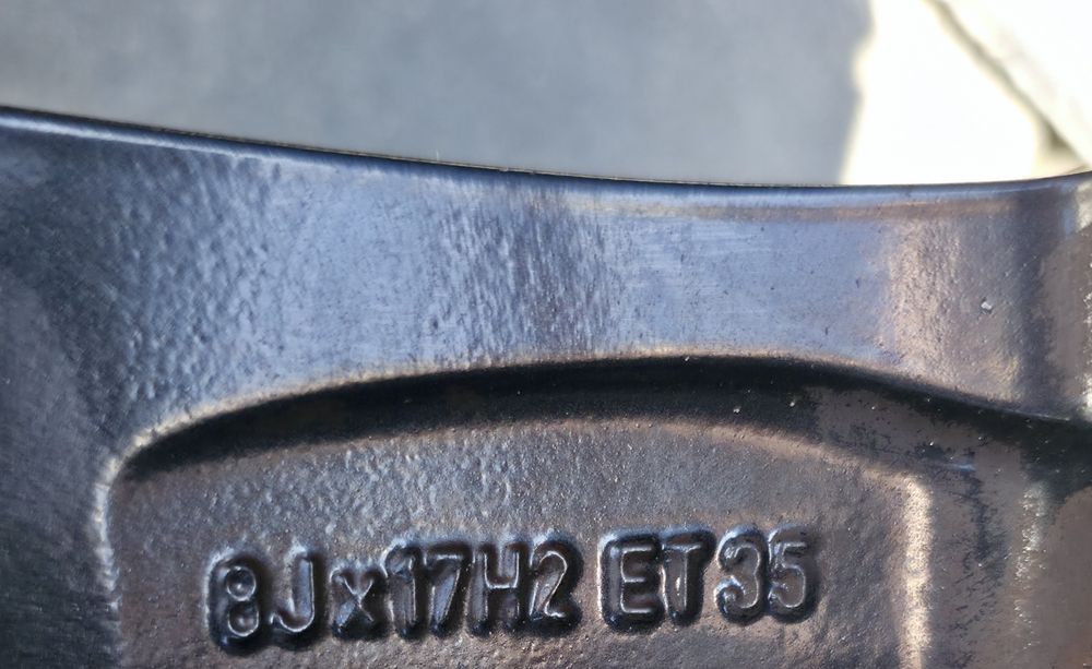 Jante aliaj VW Tiguan cu anvelope de vară 235/55/17 Hankook Dot 2022