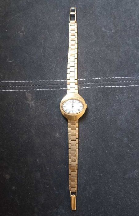 Сделано в СССР. Женские позолоченные часы Чайка 17 камней