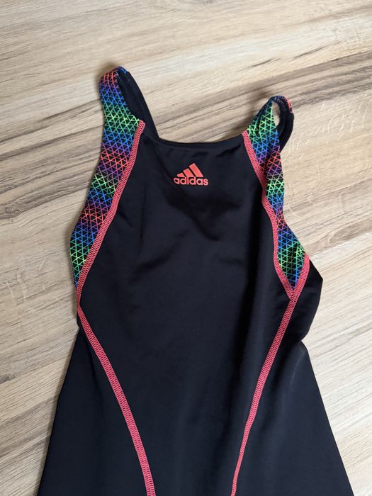 Оригинален професионален Баски костюм Adidas 11-12 г !