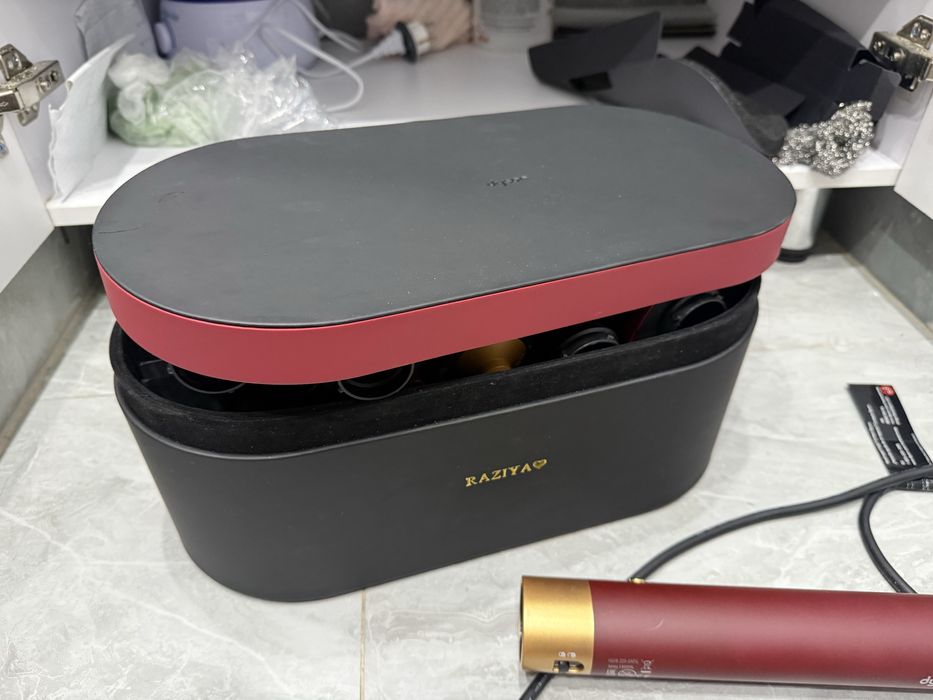 Dyson i.d с вышивкой