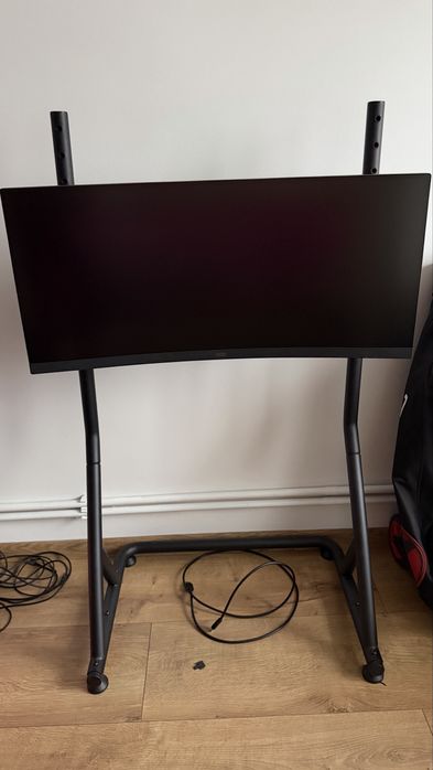 Monitor gaming 34 inchi cu stand