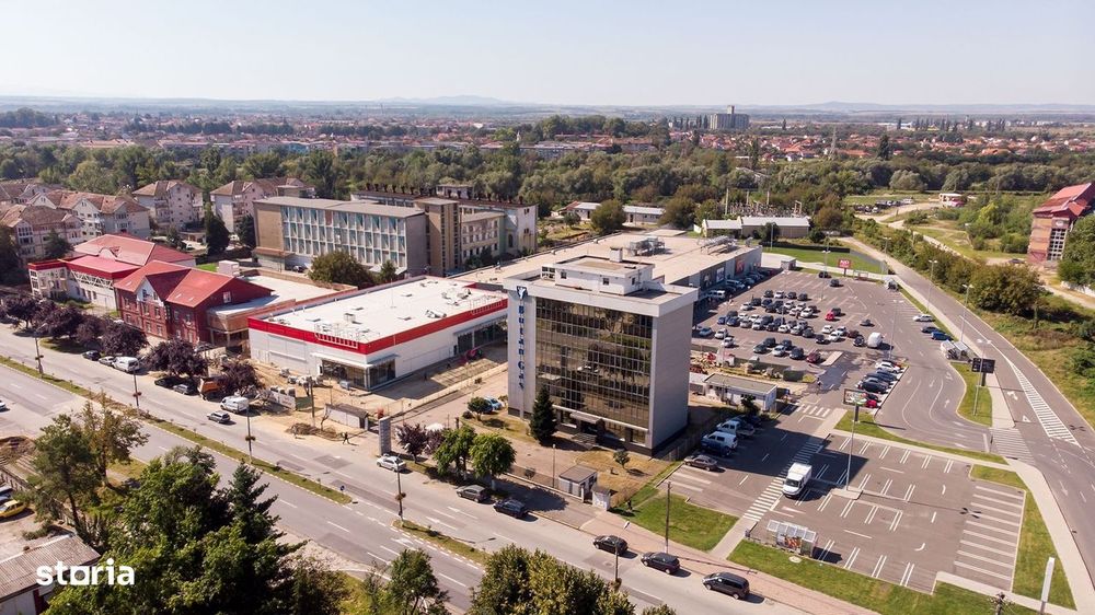 Cladire cu functiuni mixte