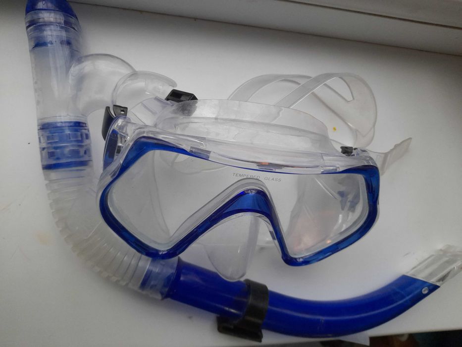 Водолазные маска и труба