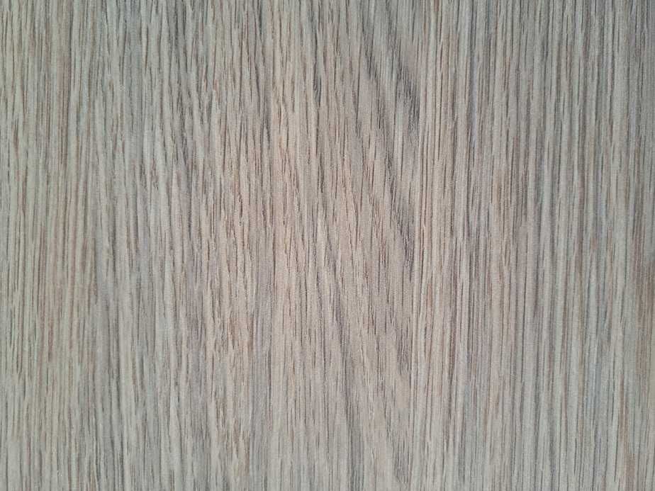 Comodă spațioasă și modernă