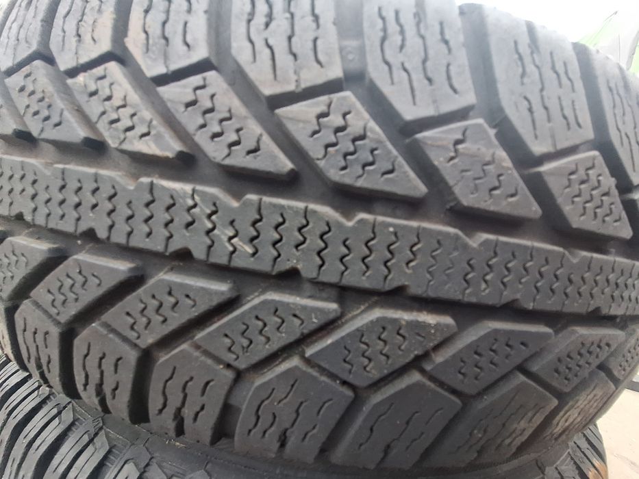 2 anvelope iarna 175/65r14  Semperit Montaj Gratuit