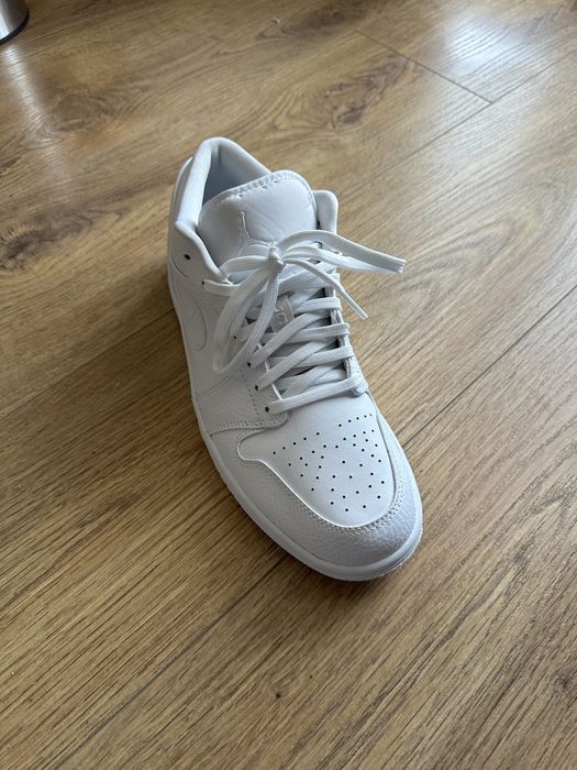 Nike Air Jordan 1 Low "Triple White" 43 номер