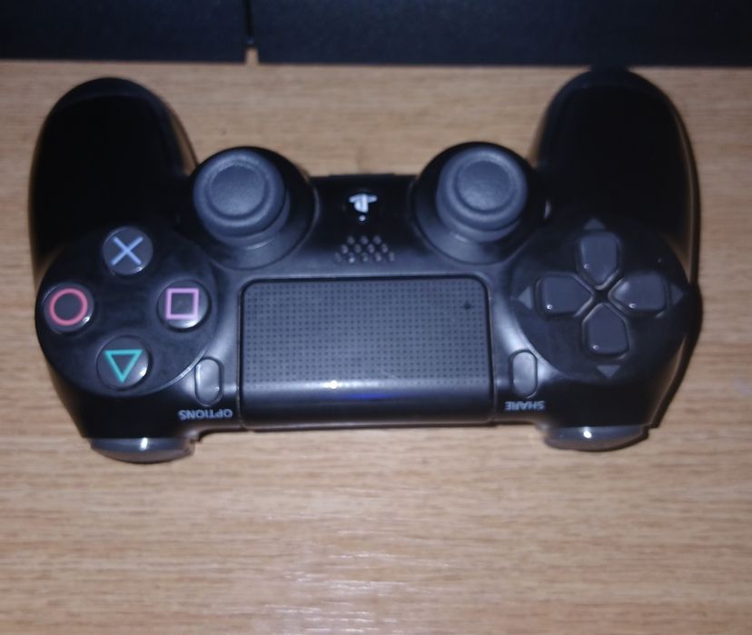 PlayStation 4 PS4 – 500 GB + 1 controller + 6 jocuri complete + 2 demo