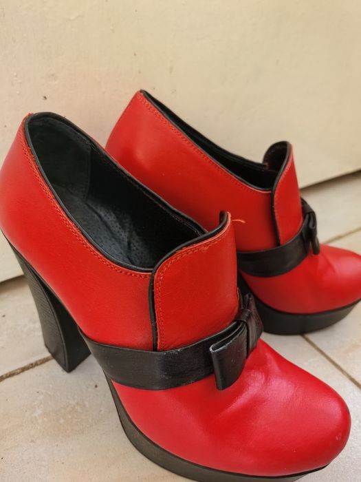 Дамски обувки на ток