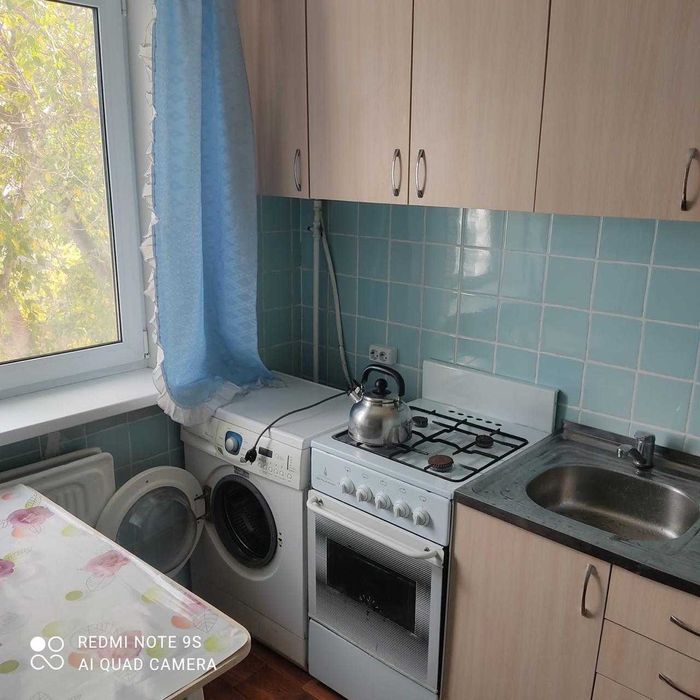 Продам 2 ком квартиру в районе Голубого рынка