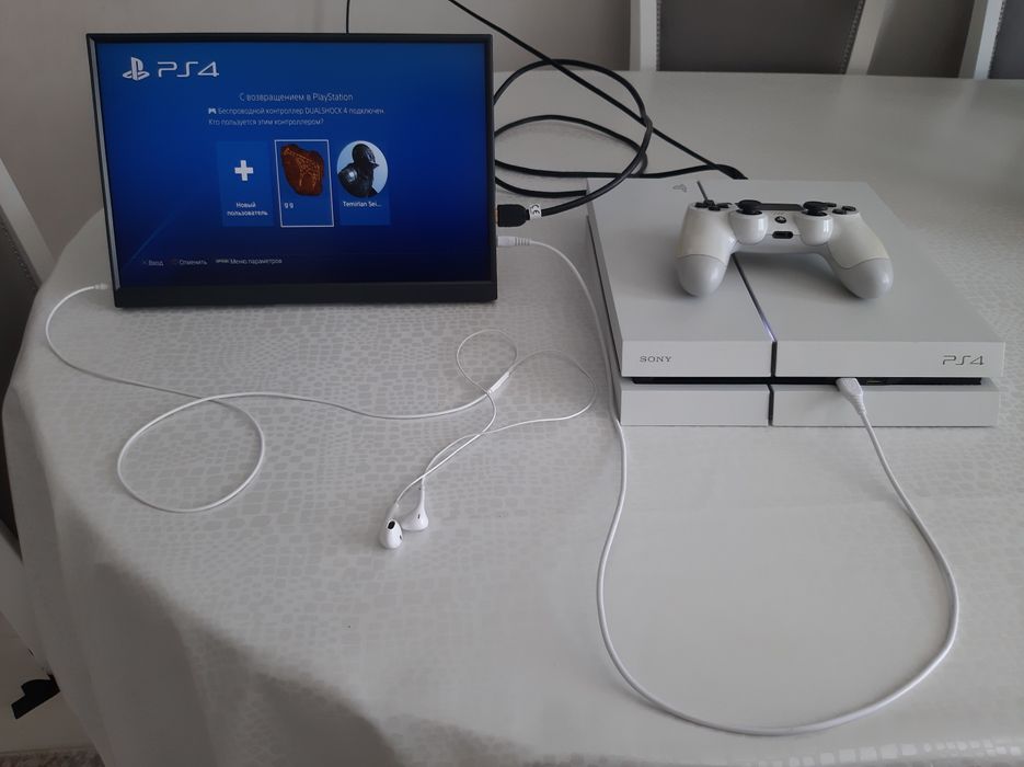 Sony Playstation 4 + Монитор