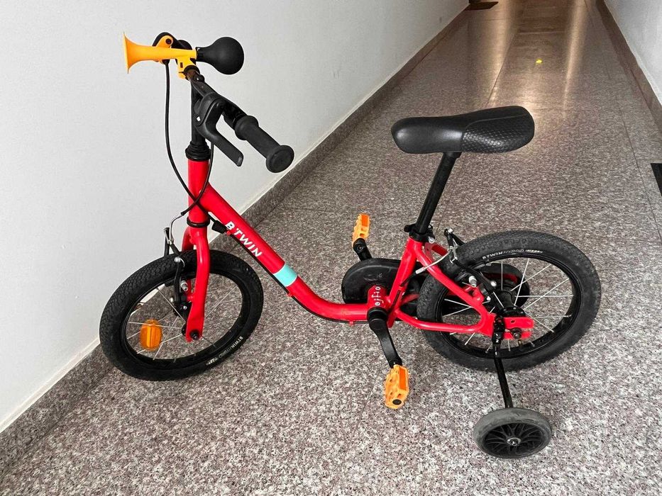 Vand bicicleta rosie 14" BTWIN copii 90-110 cm in stare foarte buna